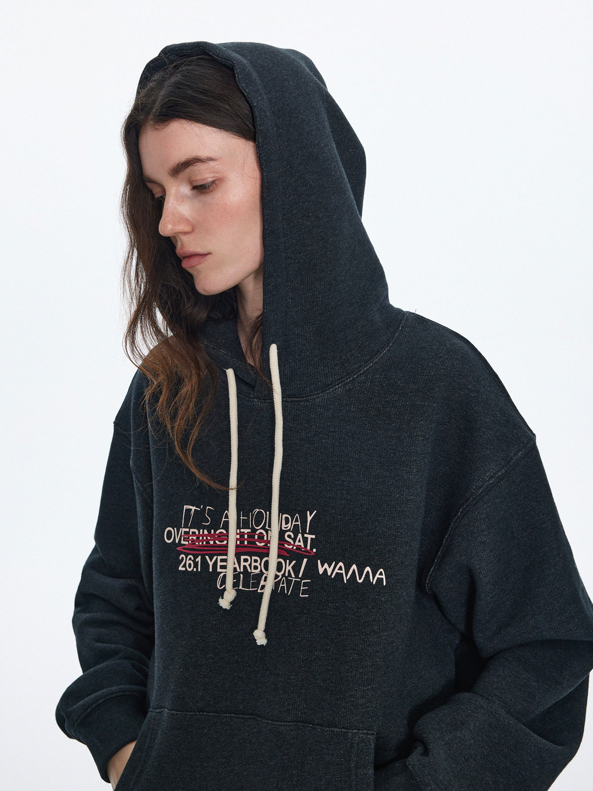 Sudadera con capucha teñida con pigmentos de peso pesado