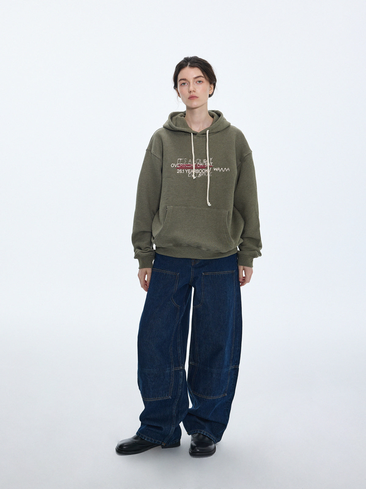 Sudadera con capucha teñida con pigmentos de peso pesado