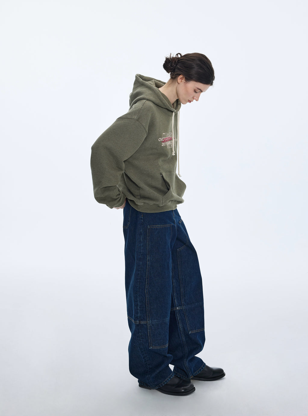 Utility‑Pocket Wide‑Leg Jeans