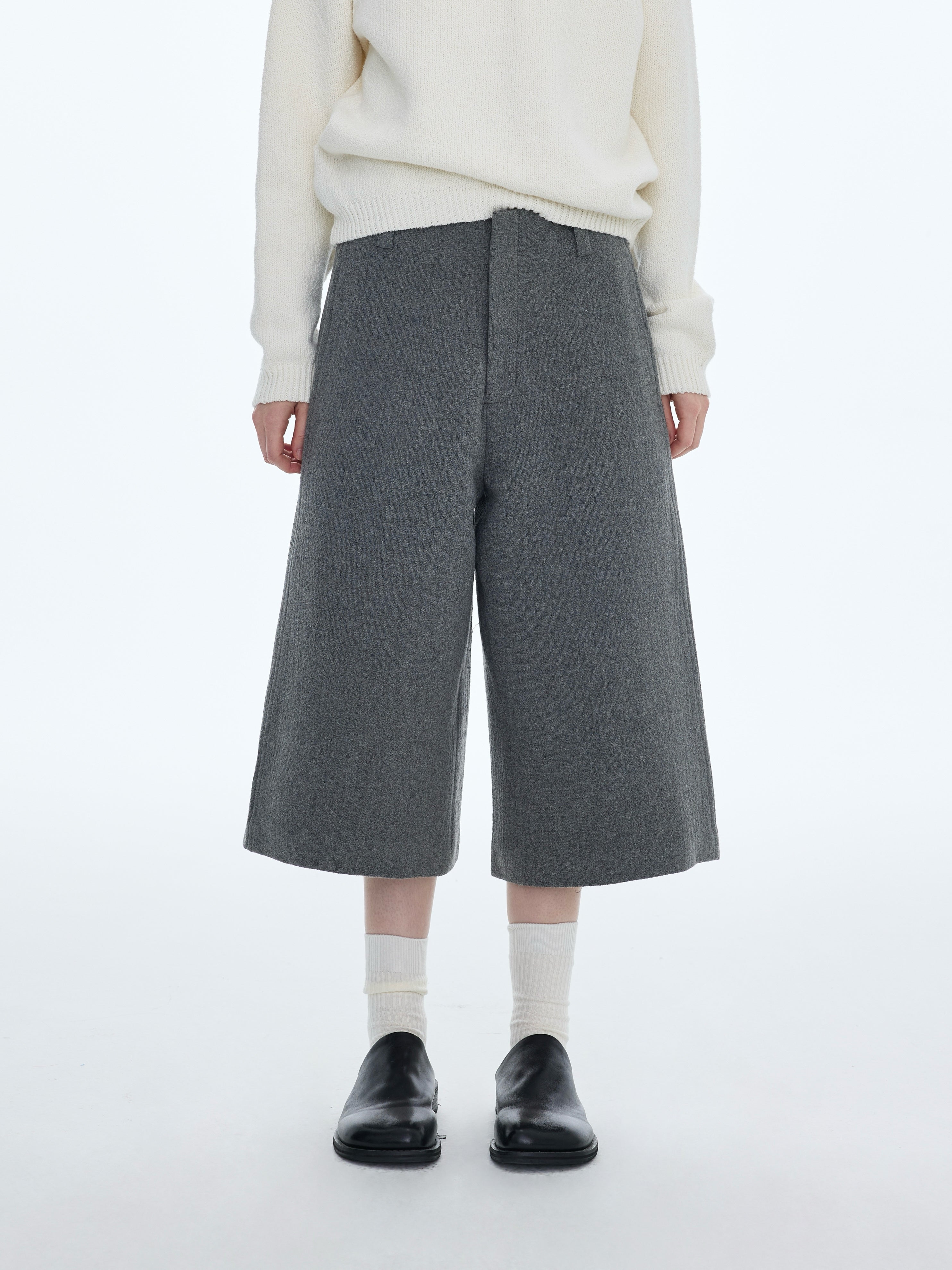 Pantalon court en laine texturée mélangée