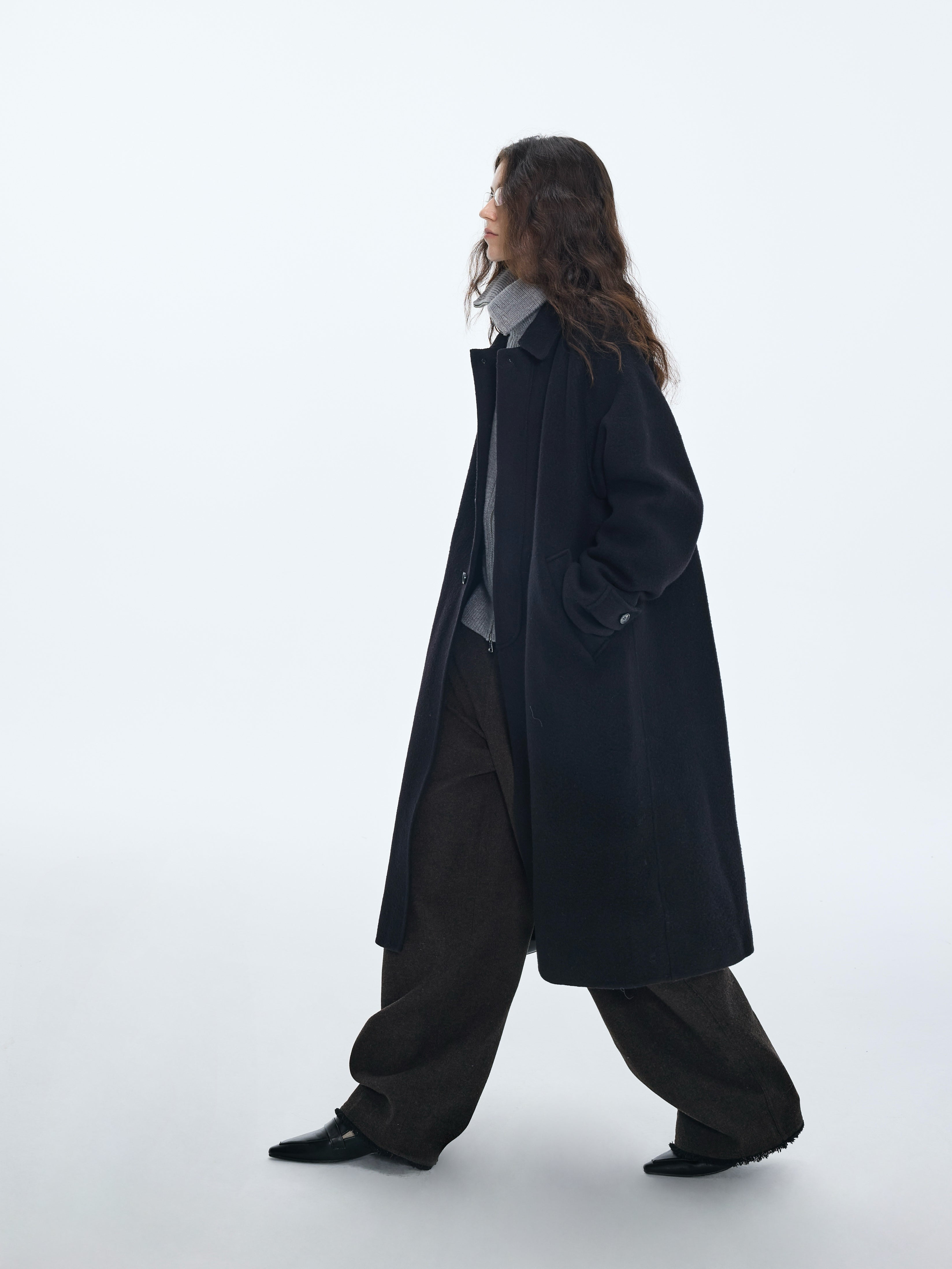 Manteau long en laine coupe classique