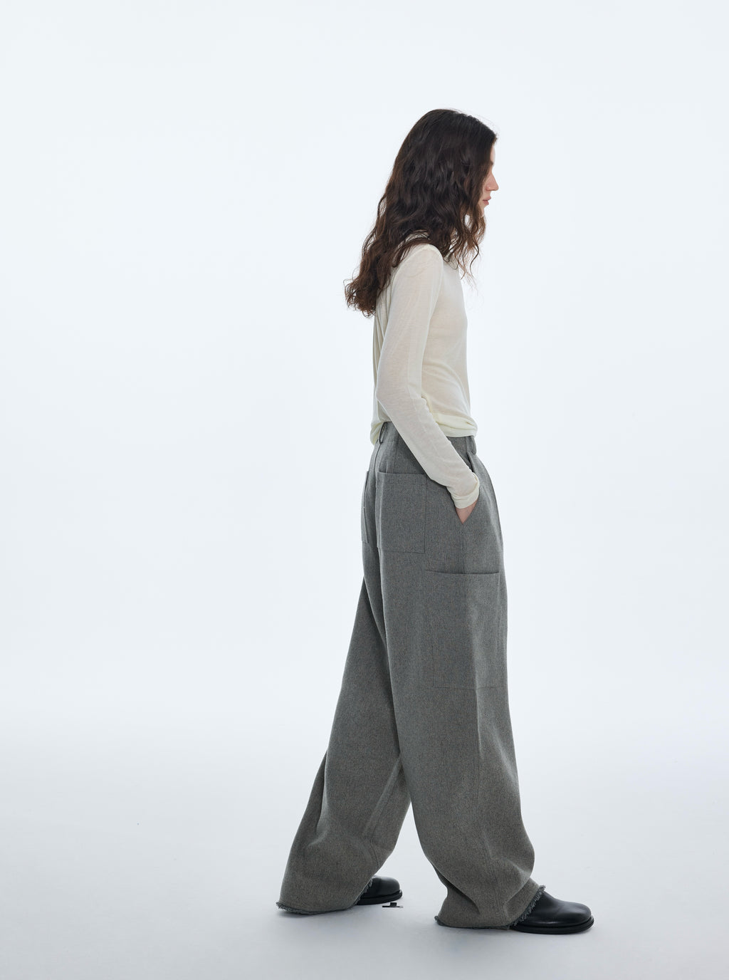 Pantalon à poches en laine mélangée 